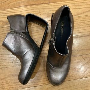 United Nude Bronze Mobius Pumps